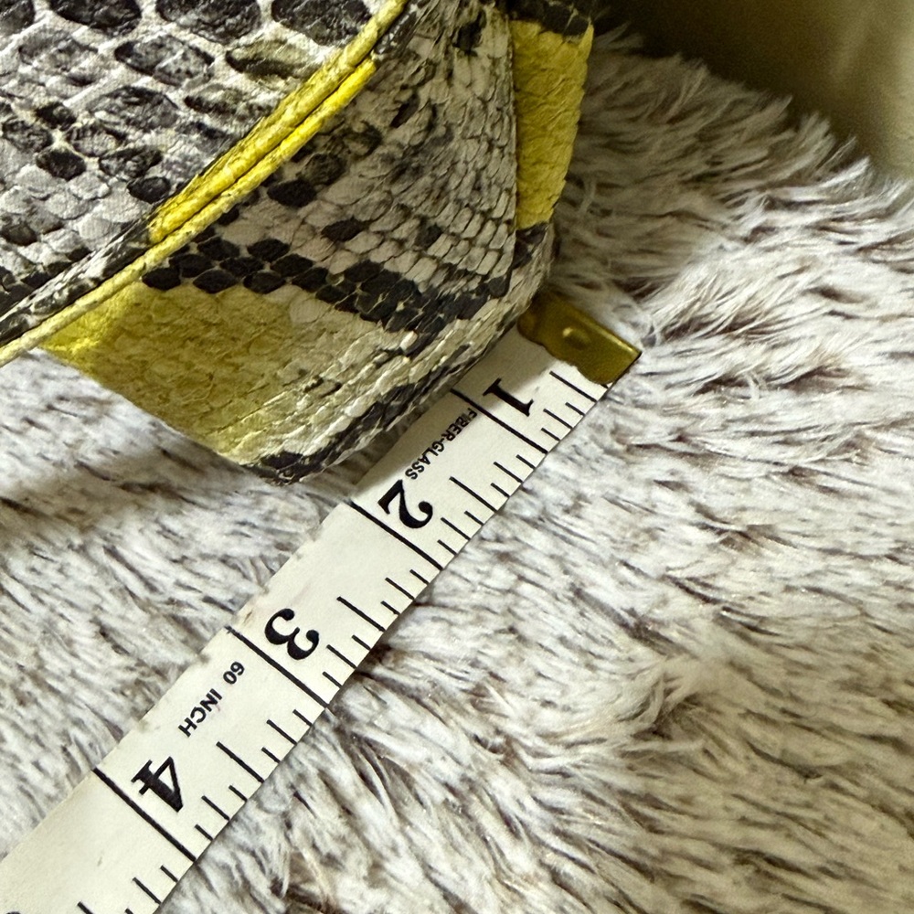 Stylish Yellow and Black Snake Print Women's Bag - Picture 4 of 7